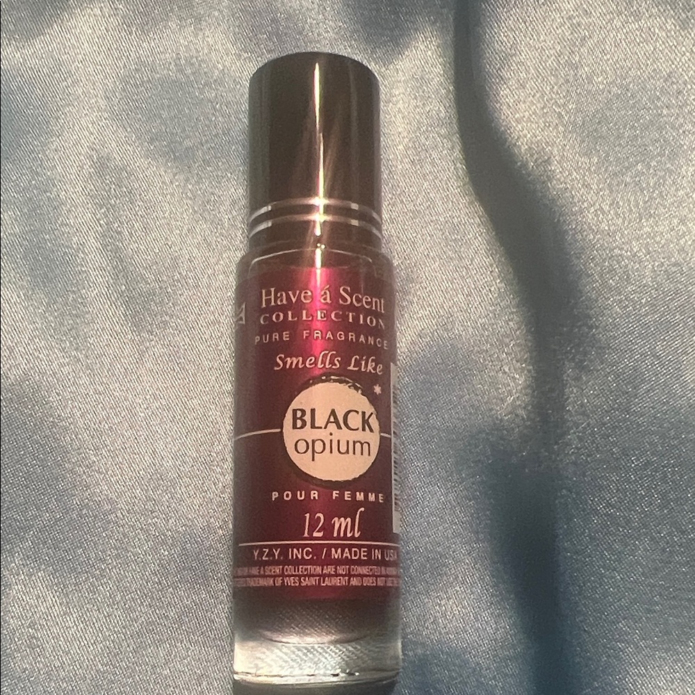Smells like Black Opium fragrance oil - 12ml, rollerball.
